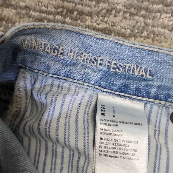 American Eagle high rise denim shorts - Picture 4 of 9